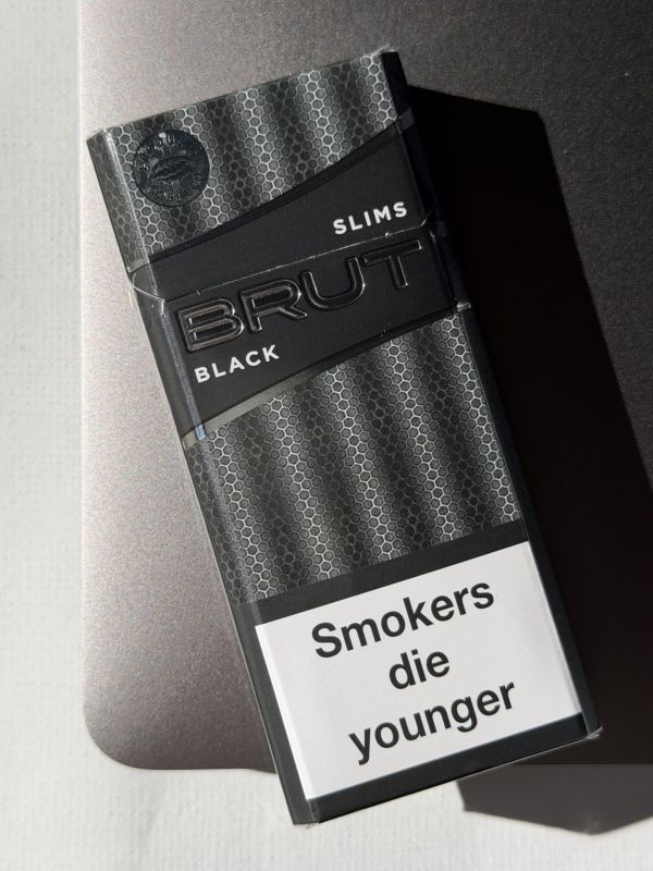 Brut Demi Slims Black (Брют Демі Слімс Чорний)