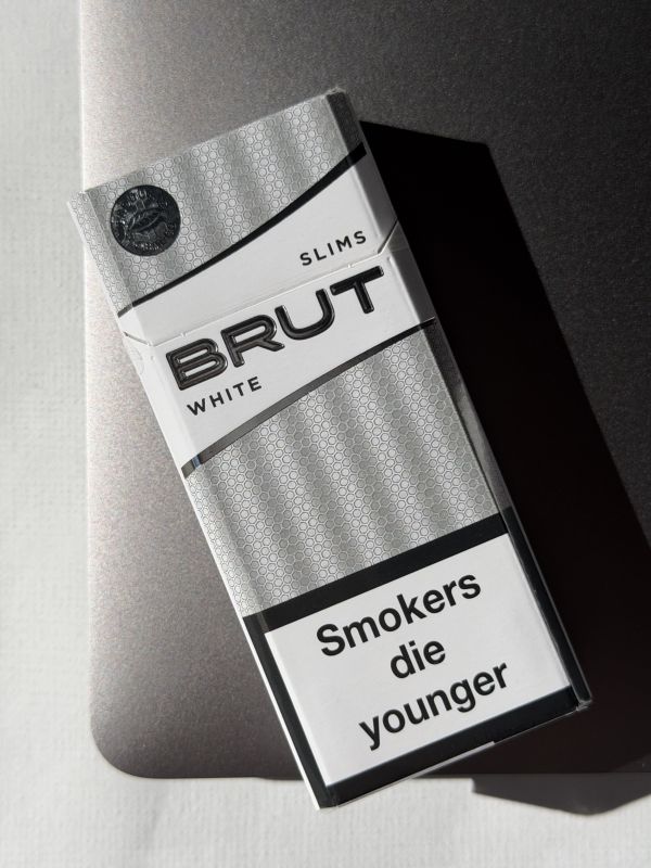 Brut Demi Slims White (Брют Демі Слімс Білий)